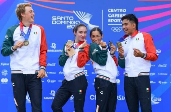 Triatleta sonorense Rosa Tapia conquista oro. (1)