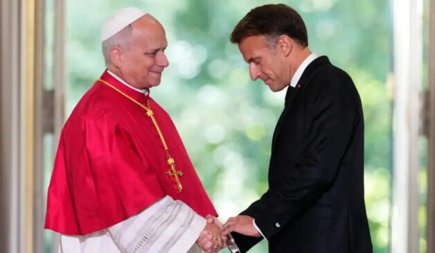Emmanuel Macron y el papa León XIV