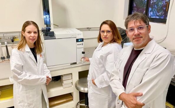 Estudiantes de la UES investigan microplásticos en el Golfo de California (2)