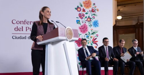 Sheinbaum rechaza aumento de impuestos y explica cómo financia programas sociales