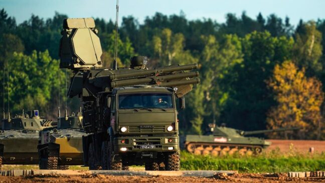 Un sistema de defensa antiaérea Pantsir-S (1)