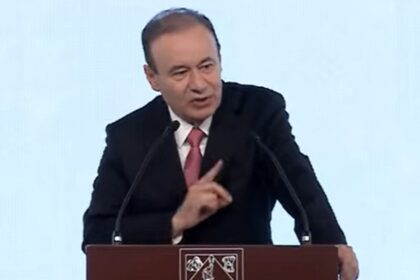 5to. Informe: Durazo reconoce pendientes pero se sientan bases para un futuro sólido