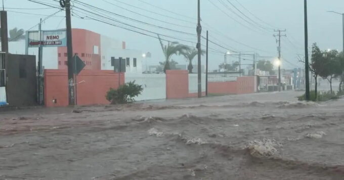 huracan-polo-toca-tierra-en-guaymas-sonora-y-sumerge-la-ciudad