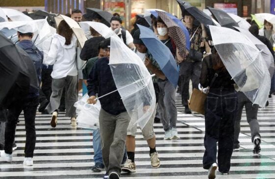 japon. evacuación por tifon (1)