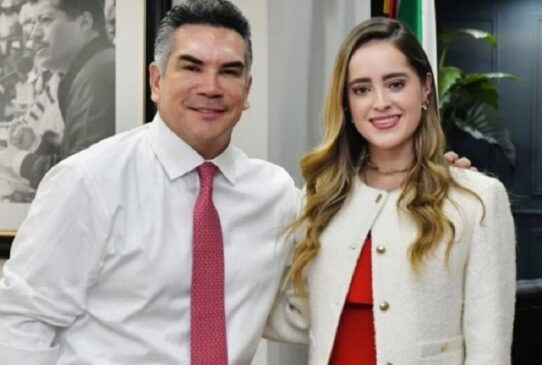 priista Karla Ayala va a juicio por cobrarle 13 mil al mes a su propia trabajadora (1)