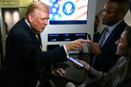 trump enojado prensa