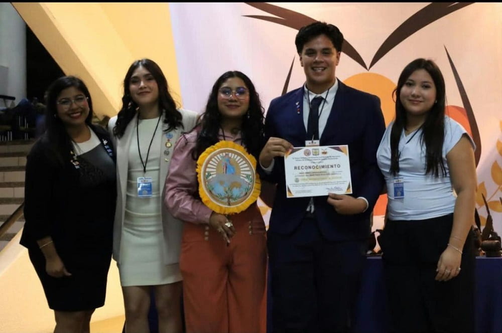 Estudiante de Cobach Sonora obtiene reconocimiento (3)