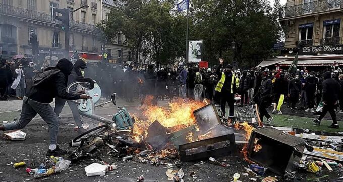 Francia. disturbios (1)