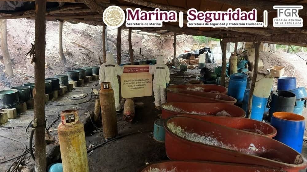 Fuerzas federales desmantelan 'narcolaboratorio' en Durango