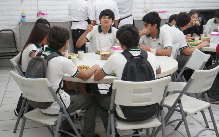 Garantiza Durazo alimentación escolar para estudiantes de Sonora (2) (1)