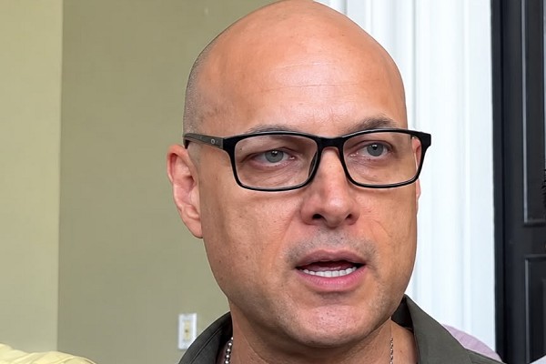 carlos alberto flores