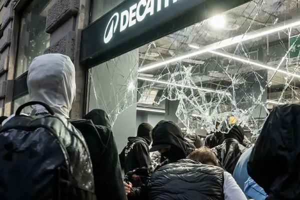 disturbios italia