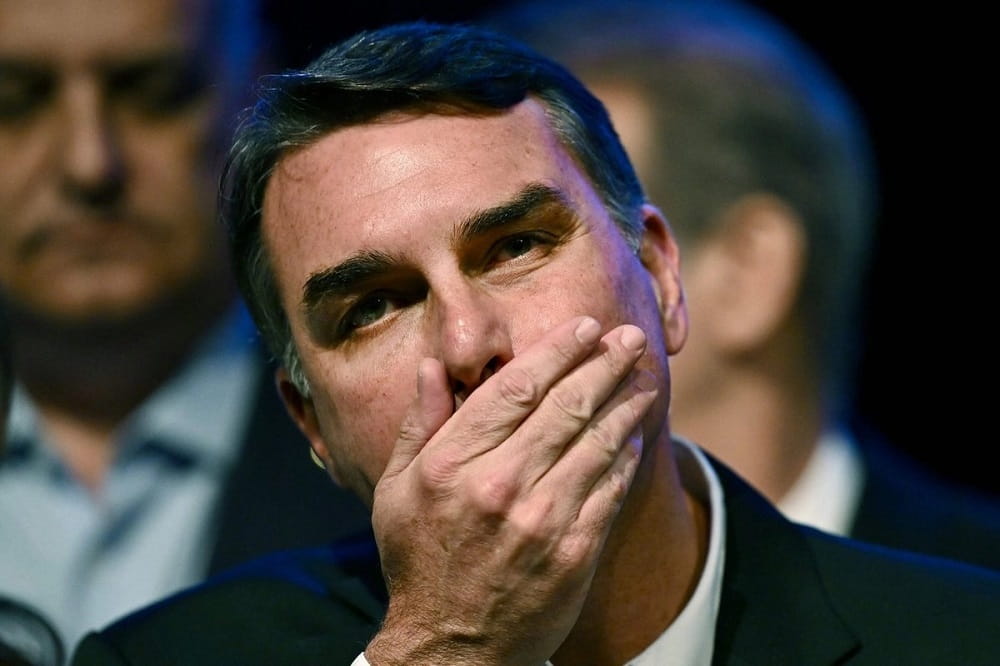 estados-unidos-afirma-que-concedera-visados-a-flavio-bolsonaro-y-su-familia