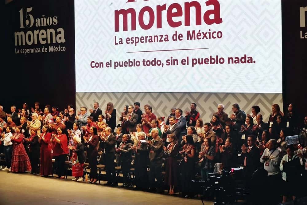 morena-celebra-15-anos-con-llamado-a-la-unidad-y-respaldo-a-sheinbaum (1)