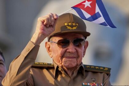 Florida emite una orden de arresto contra Raúl Castro